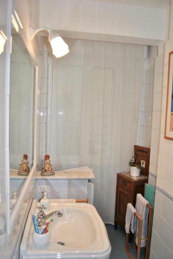 Famiglia Poggi, The Flying Hippo Apartment Roma Ngoại thất bức ảnh